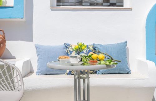 Naxos Town House | PERIVOLI 1-CHORA(5min away from the center by car)