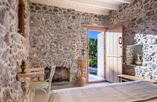 Mandraki House | Perivoli A Traditional Eco-Accommodation in a Private Cultivated Garden