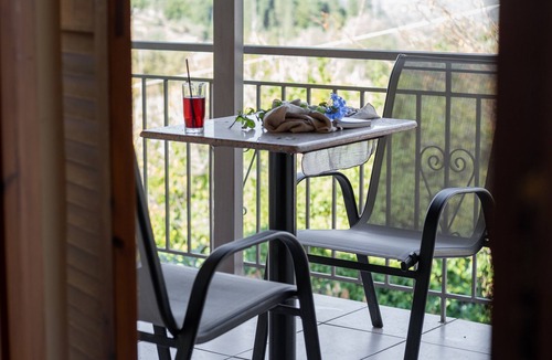 Lefkas Apartment | Pet-Friendly Studio "Krinos 4" with Mountain View, Garden & Wi-Fi