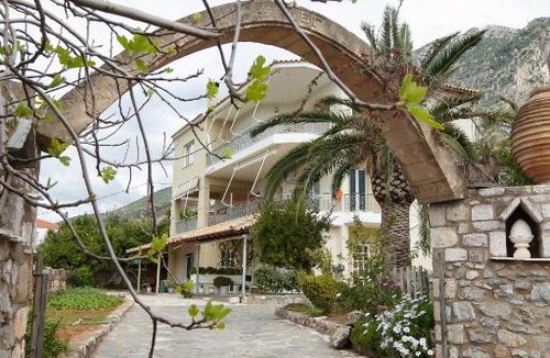 Paralia Vergas Apartment | Petra Thea Apartment