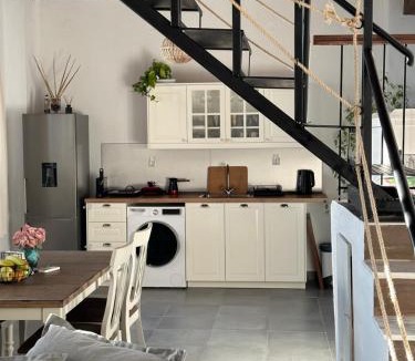 Paradhisos House | Petrospito by the sea!