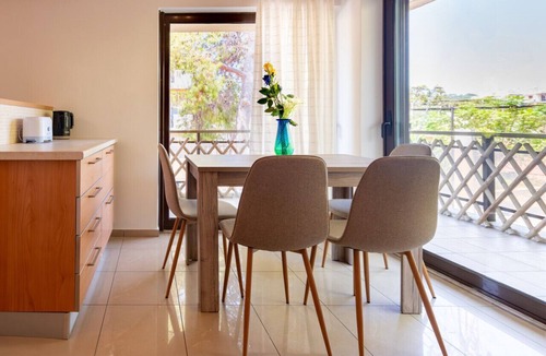Moschato-Tavros Apartment | Phaedrus Living: Moschato City Flat