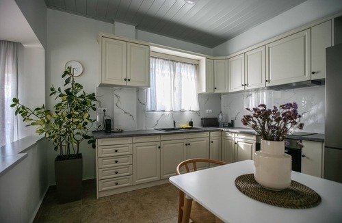 Gavrio Apartment | Pharos Apartments - Grand Apartment