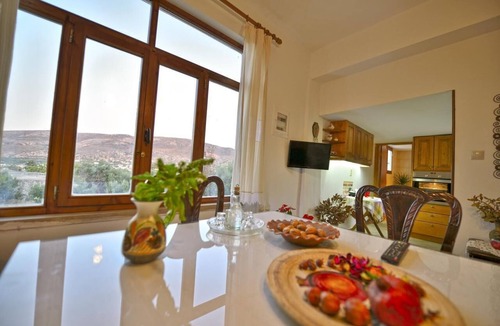 Platanos House | Picturesque traditional stone house