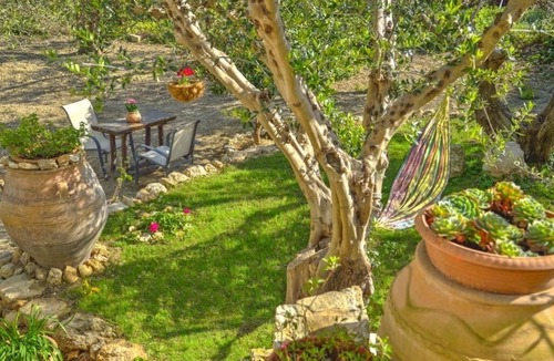 Platanos House | Picturesque traditional stone house