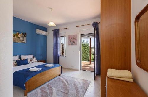 Houdetsi House | Pigi Paradise Residence