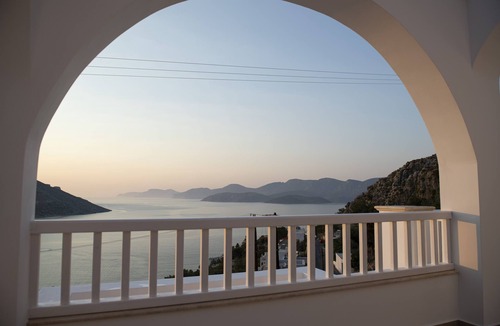 Massouri House | Pikos Luxury Apartment 2nd Floor
