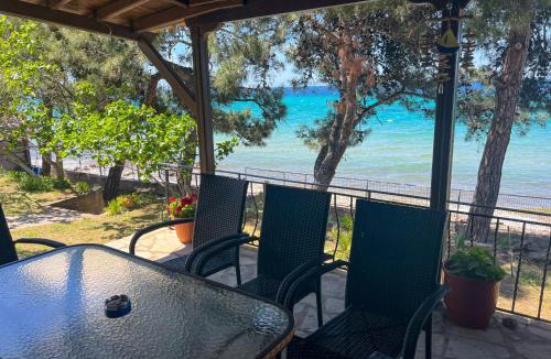 Megalos Prinos House | Pine Beach House