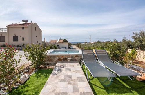 Ayios Pandeleimon Villa | Pink Sand Villas