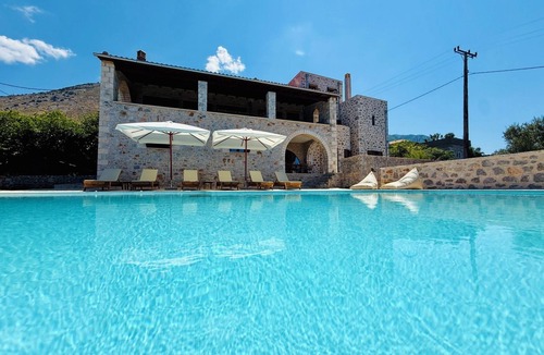 Omales Villa | Pirgos Petropoulea