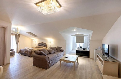Lefkada Town House | Pirofani