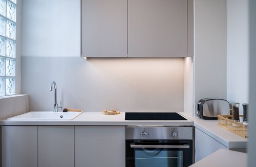 Kypseli Apartment | Pistachio – A Luxurious Aegina-Inspired Oasis in Athens