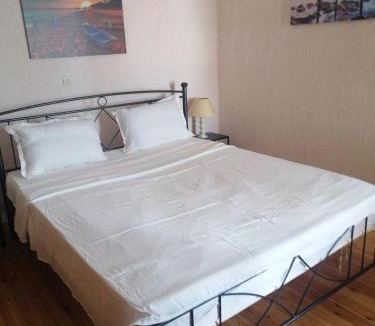 Paralia Porovitsis Villa | Platanos Estate