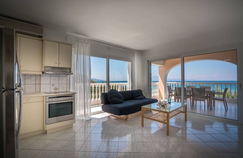 Psarou Apartment | Playa Del Zante - 2 Bedroom Sea View Apartment, Playa del Zante