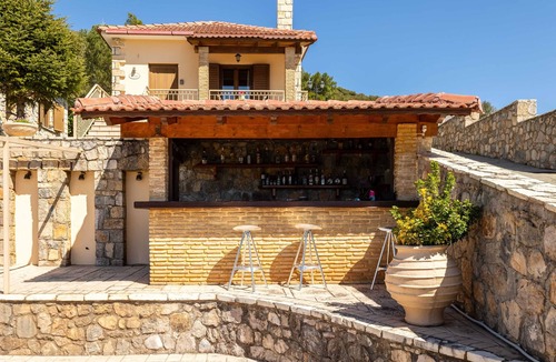 Kylini Apartment | Pleiades Jewels - Corinthos Pool Bliss