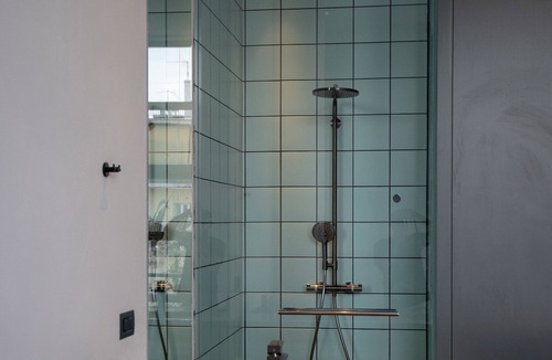 Gazi Hotel | PlexiSpace
