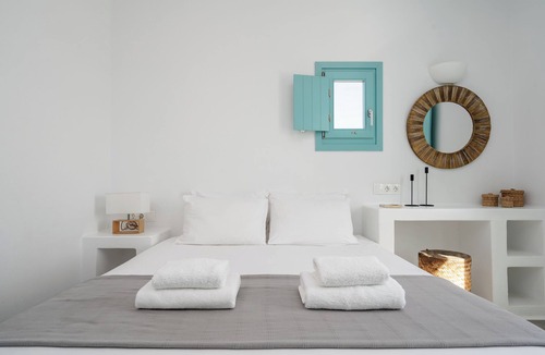Plaka Hotel | Ploes Seaside Houses