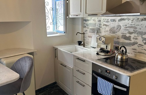 Plomari House | Plomari Geometer House: 1br with WiFi, AC