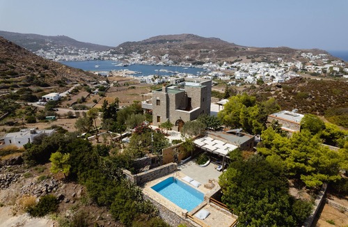 Skala Villa | Pool Villa for 10 people next to the beach and the city center