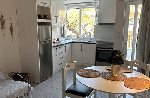 Agia Pelagia Apartment | POPIS MADES SEASIDE APTS (M1)!