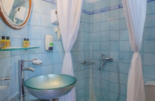 Portaria Bed & Breakfast | Portaria Pool Gem - Palladio Double Room w/Fireplace