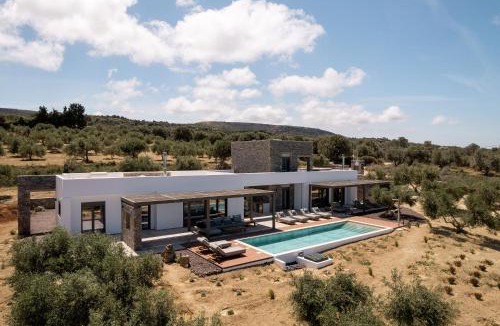 Adele Villa | Porto Cali