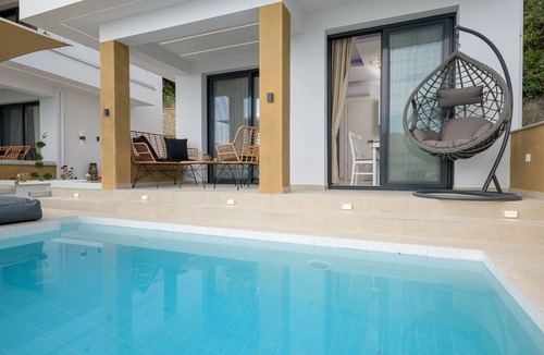 Zalongo Villa | Premium Luxury Maisonette Vrachos with Private Pool