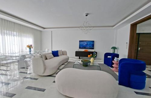 Les Berges Du Lac II Apartment | Premium stay with Indoor Pool & parking
