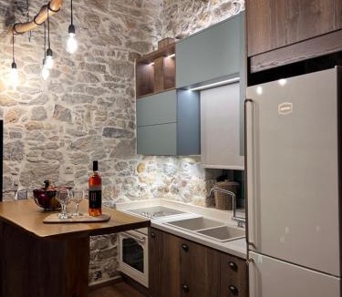 Prina Ski Chalet | Prina Stone Retreat