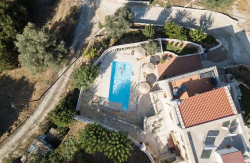 Embrosneros Villa | Prinus Country Retreat Apokoronas, heated pool, 13km from the sea