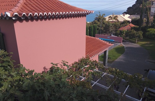 Tabua Villa | Private and heated swiming pool - Wi-Fi - Cable and Satelite TV - large garden