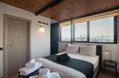 Metaxourgio Apartment | Private Jacuzzi & Acropolis View - The Urban Loft