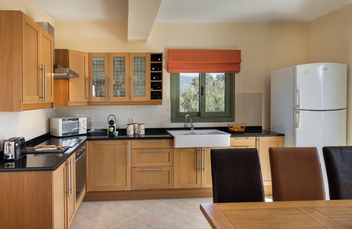 Lakithra Villa | Private pool and sea view
