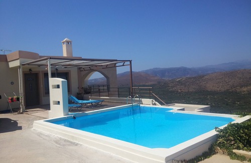 Pefki Villa | Private villa Kefali - private pool - spectacular view