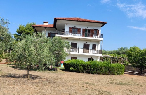 Psakoudia Apartment | Psakoudia old olive trees apartment 50 m2 with 2 bedrooms and sea view