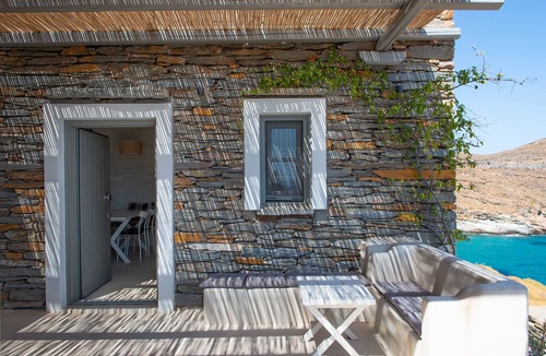 Kea House | Psili Ammos Beach House next to a sandy private beach