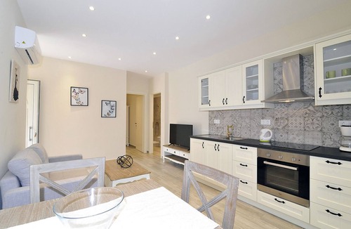Agios Spyridon Corfu Apartment | Pyramid City Apartments