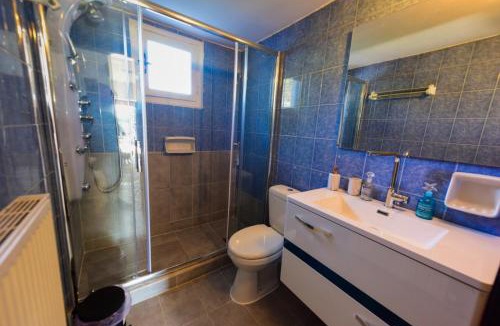 Pythagorion House | PYTHAGORIO MAGIC VIEw