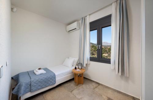 Almyros House | Quiet & Cozy, Aura House