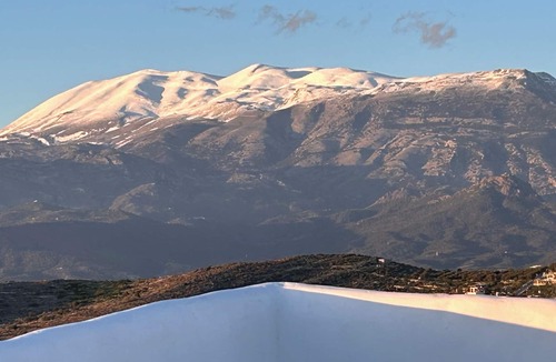 Pitsidia House | Quiet house in southern Crete, picturesque sea and mountain views, beach within walking distance