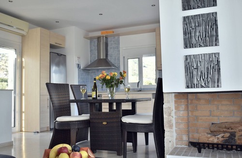 Elounda Villa | Quiet villa, 3 bed 2 bath, close to village, pool & garden, sea & mountain views