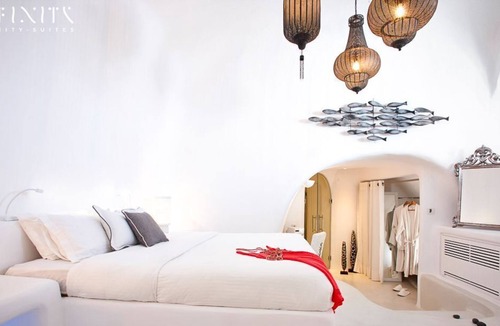Firostefani Villa | R 1121 Ajax’s Infinity Pool Suite With Break Fast, Outdoor Infinity Plunge Pool & Steam Bath