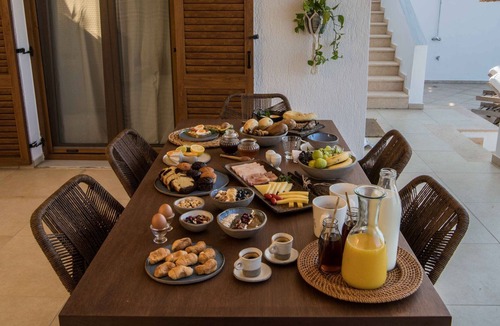Agia Paraskevi Villa | R 1464 Villa B with Sunbeds, Verenda & Private Pool.