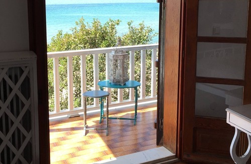 Megalos Prinos Villa | R 215 Elegant Luxury Beachfront Villa with Luxurious Pool, Outdoor BBQ and magnificent views at the