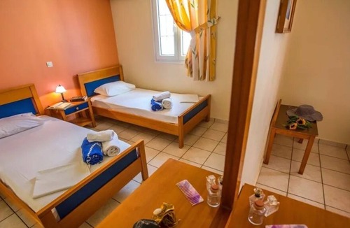 Lourdata Apartment | R 3290 Apartment Harshad With Coffee Facilities ,Dining Table & Sitting Area.