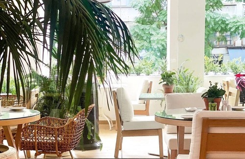 Omonia Apartment | Radiant 2BR Suite with Eclectic Decor