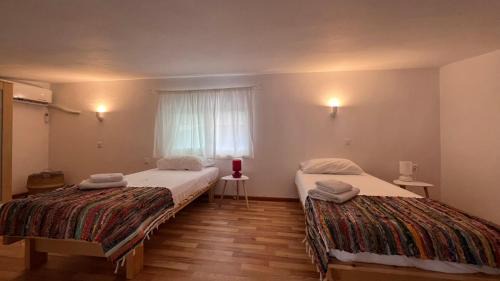 Gennadi House | Radiki