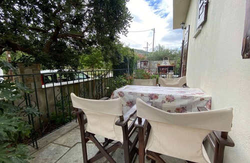 Kali Vrysi Apartment | Rafaela House Milina Pelion