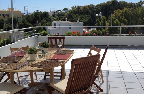 Rafina-Pikermi Apartment | Rafina: sea shore apartment, with panoramic view of the nearby beach