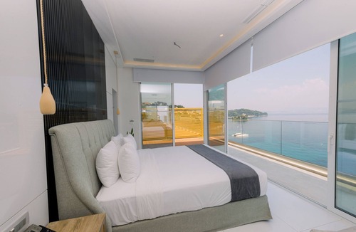 Petaleia Hotel | Ray Hotel Corfu